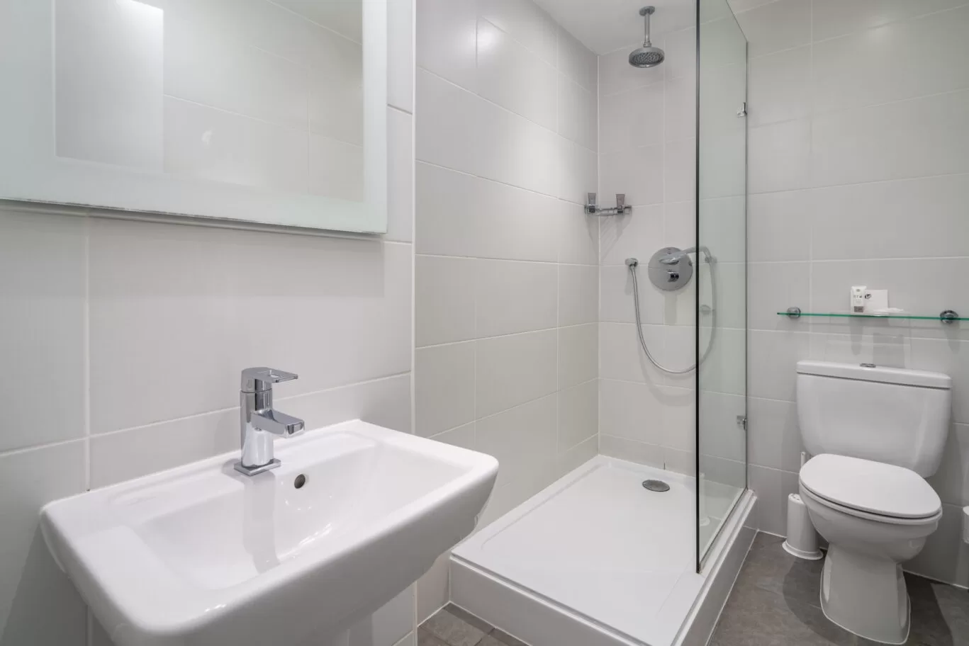 Classic double bathroom at The Lensbury