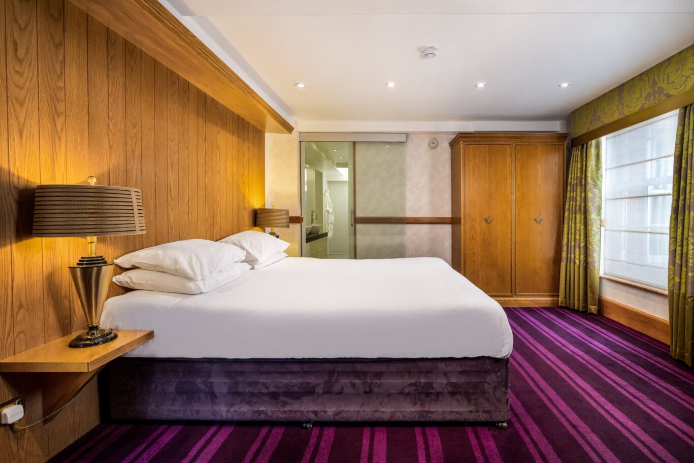 Dutch Suite bedroom at The Lensbury