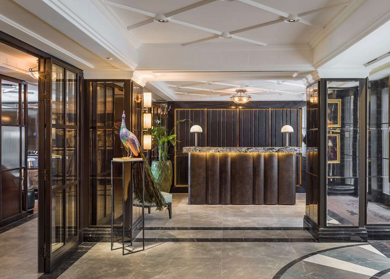 reception-with-peacock-sculpture-my-lr